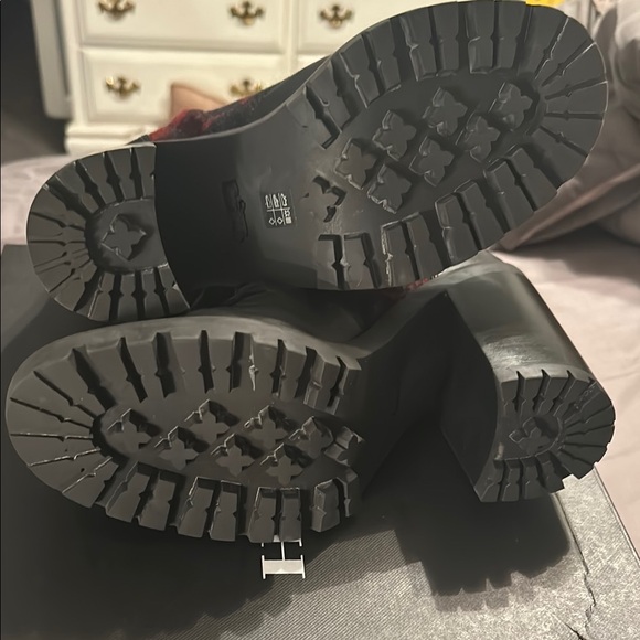 Coach Women's Black and Red Boots - Picture 9 of 10